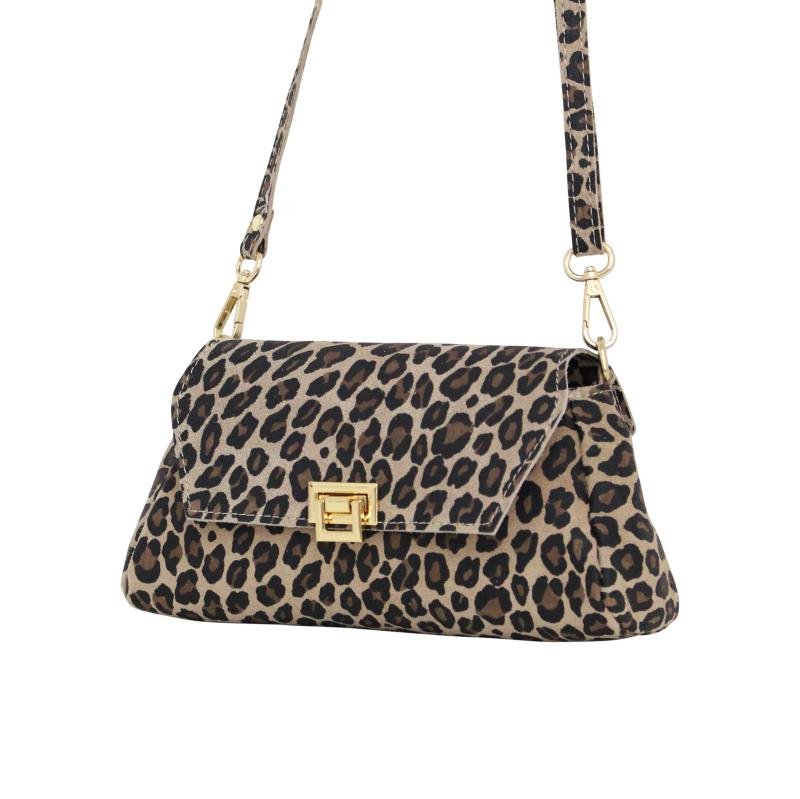 Wild touch - Leopard