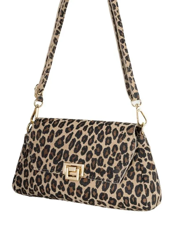 Wild touch - Leopard