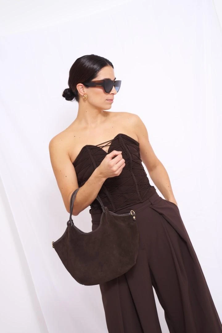 Everywhere you go - Donkerbruin